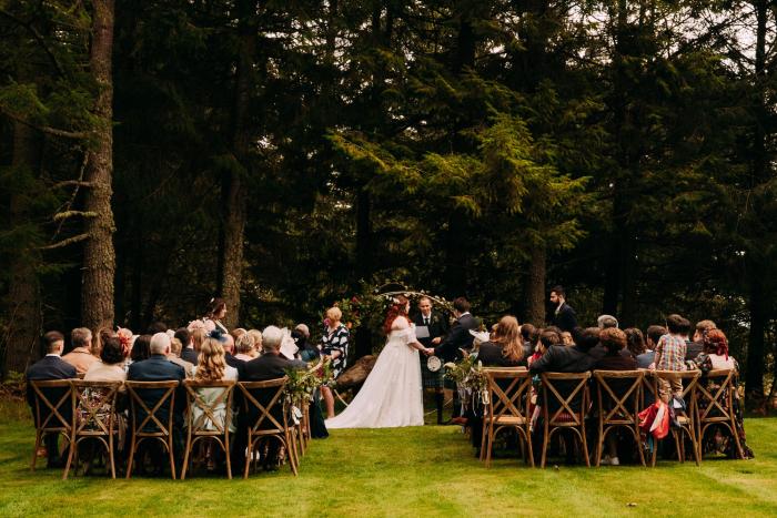 lochside wedding venue in scotland at cardney steading