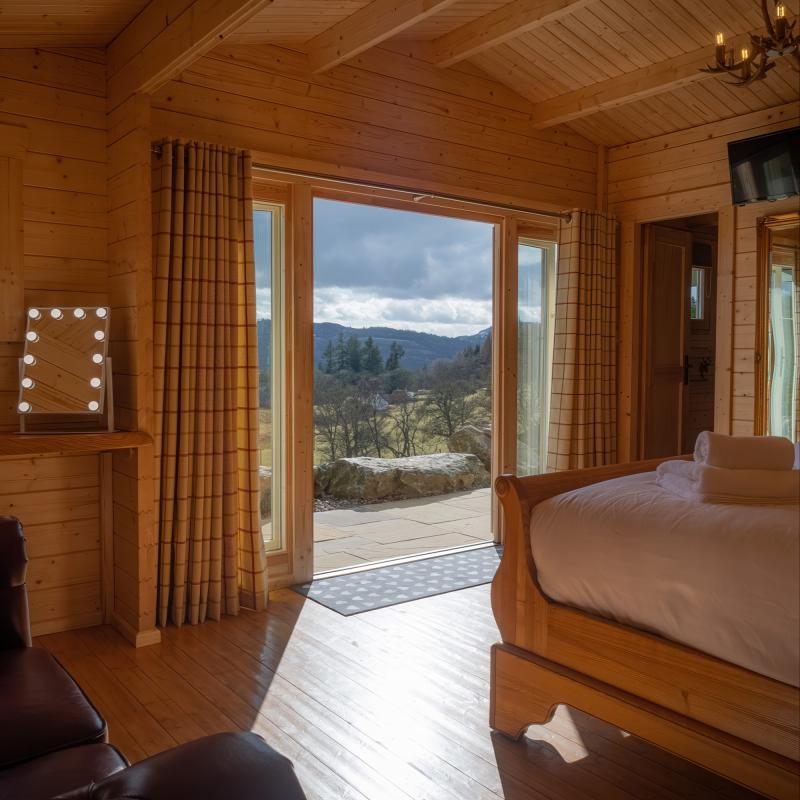 cardney accommodation couples cabin